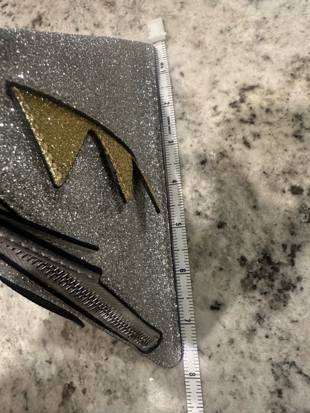 Gucci (RARE) Silver Glitter Chicken Clutch Purse 🐔 - Picture 6 of 7